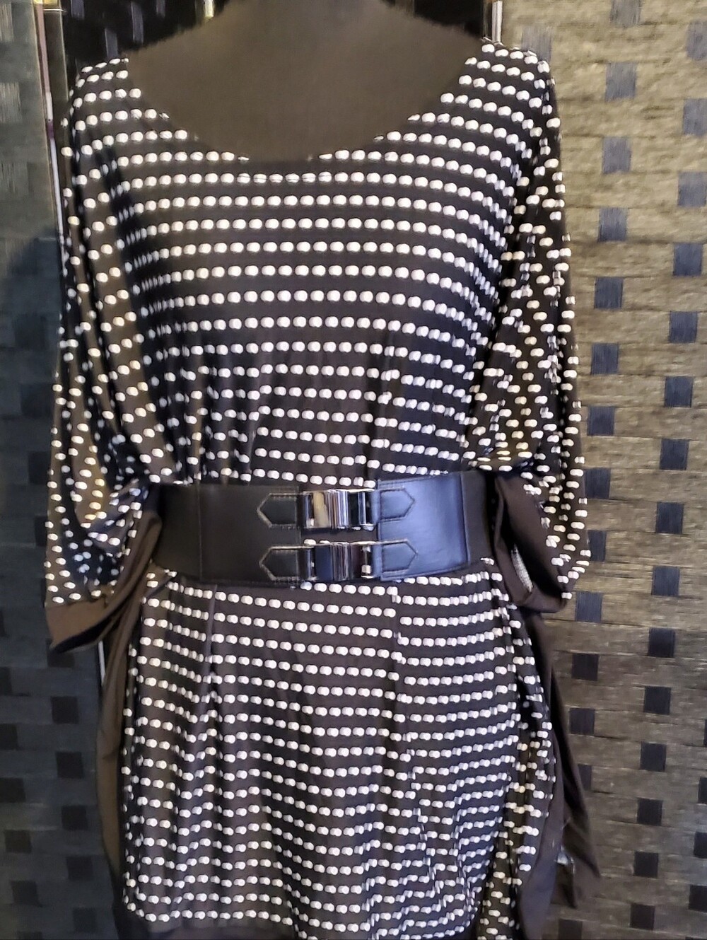 Black & White Polka Dot Scoop-Neck Tunic//// Belt Not Included Dress Idea